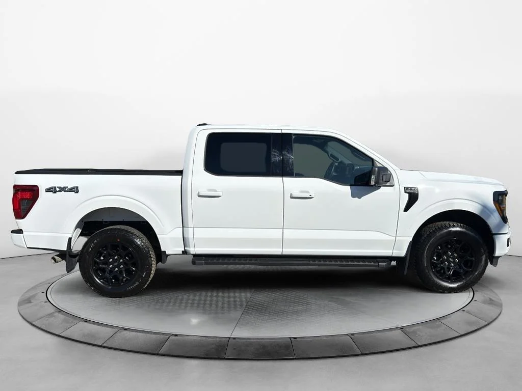Used 2025 Oxford White Ford XLT image 5
