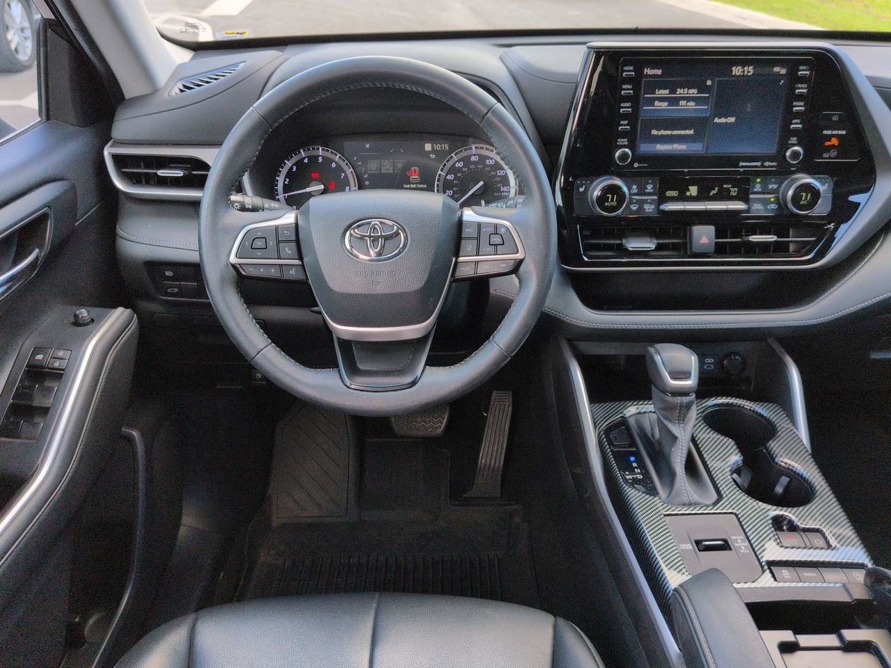 Used 2022 Midnight Black Metallic Toyota XLE image 19