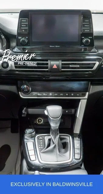Used 2021 White Kia EX image 15