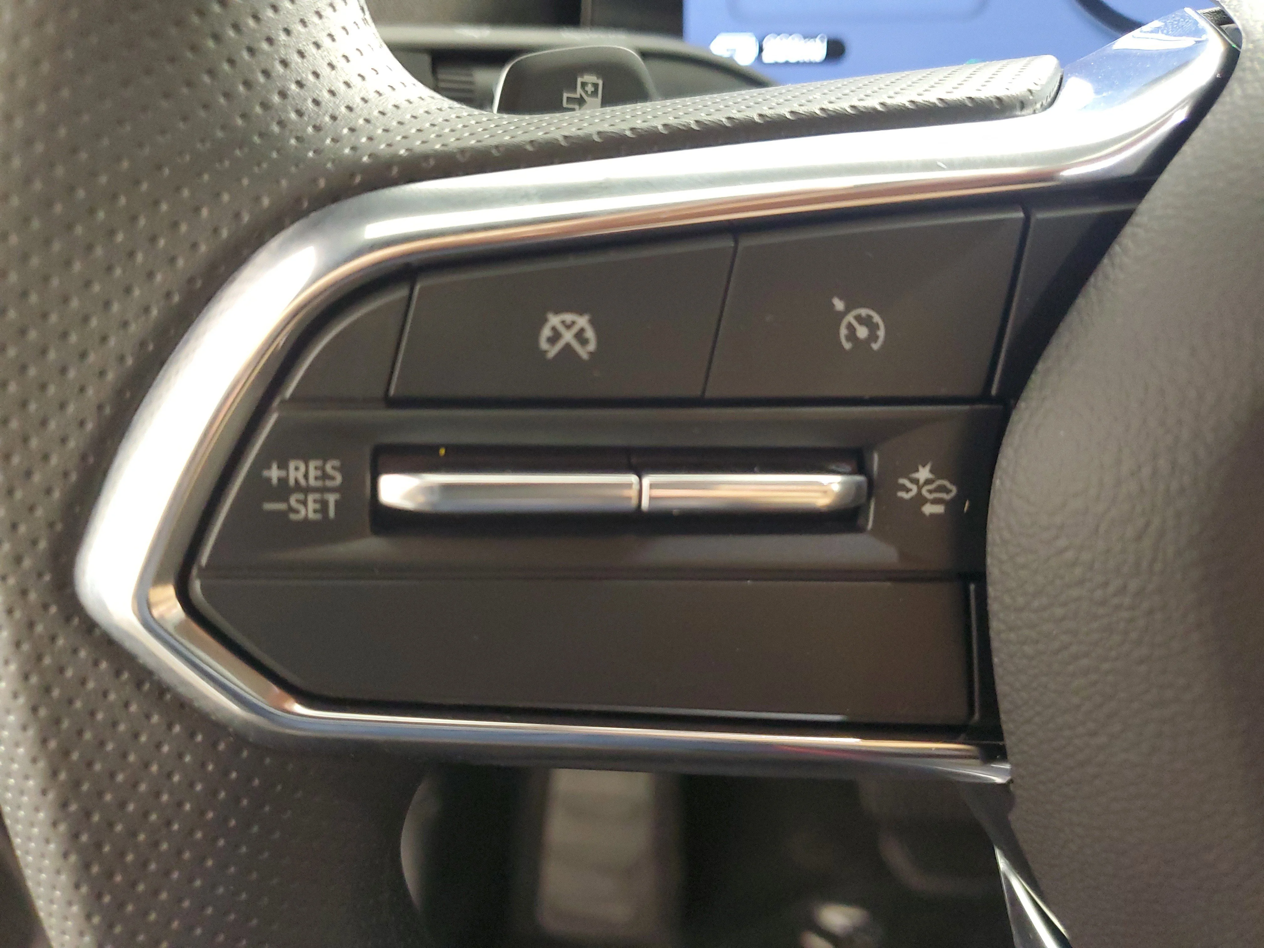 New 2026 Frostline White Pearl Honda AWD EX image 25