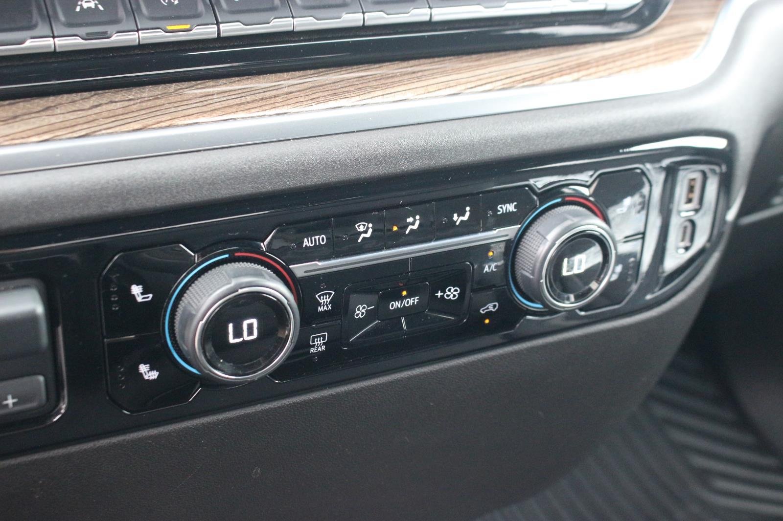 Used 2025 Black Chevrolet LT image 24