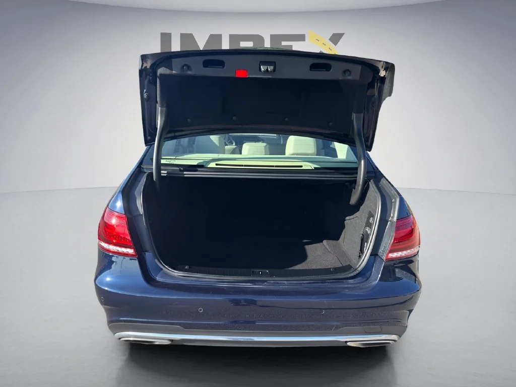 Used 2014  Mercedes-Benz E 350 Luxury image 29