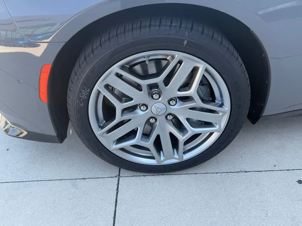 New 2026 Destroyer Gray Exterior Paint Dodge R/T Scat Pack image 32