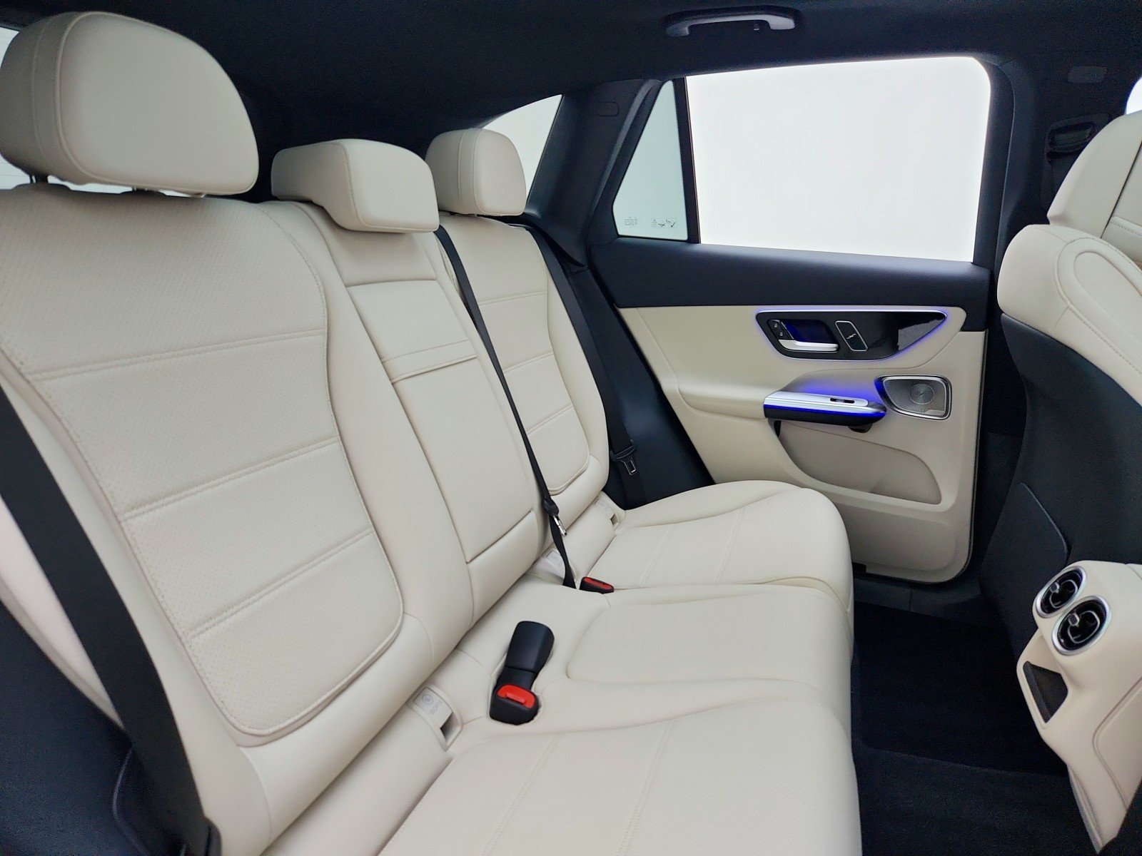New 2026 Black Mercedes-Benz GLC 300 SUV image 21