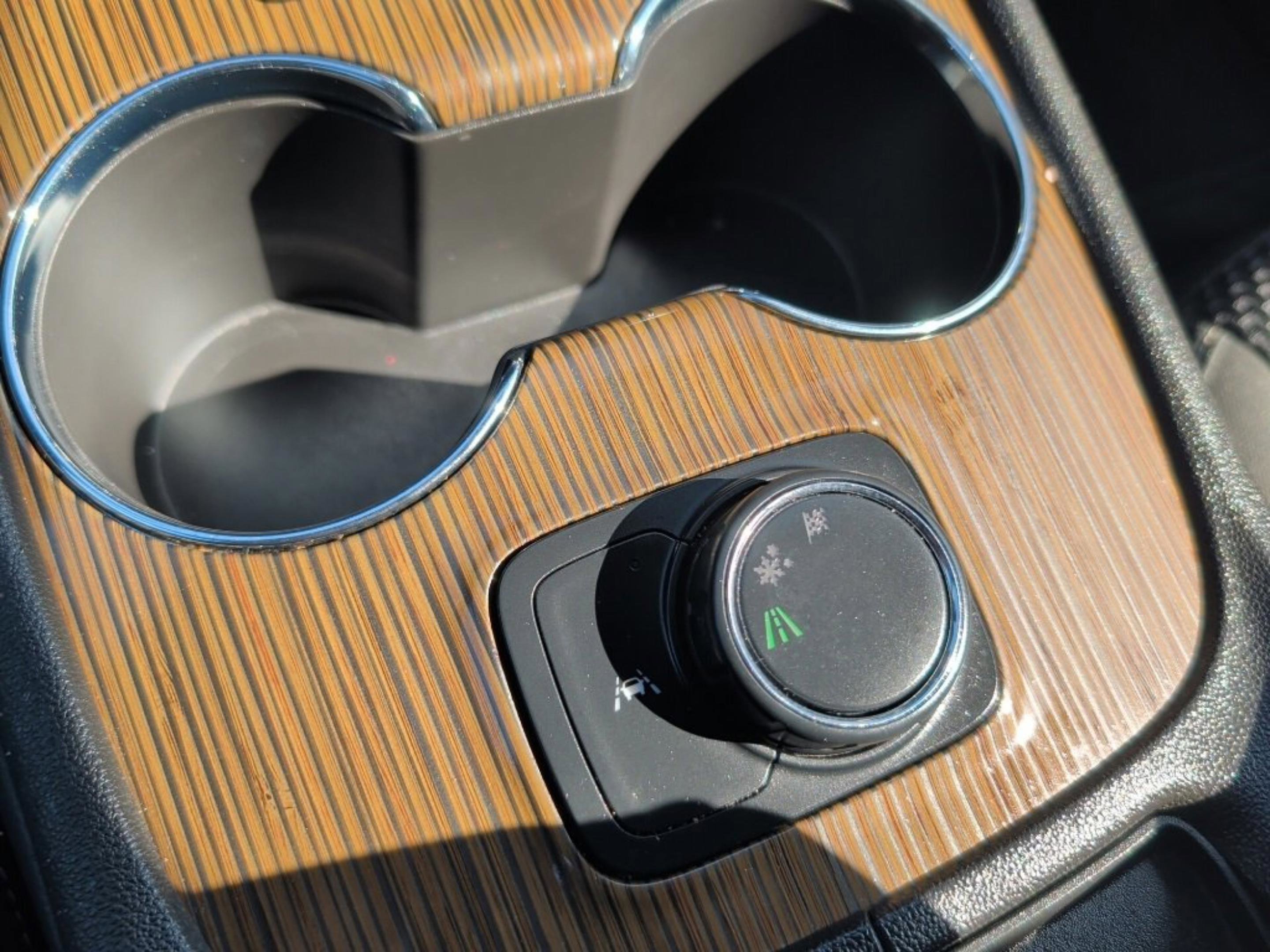 2023 GMC Acadia SLE - Photo 29