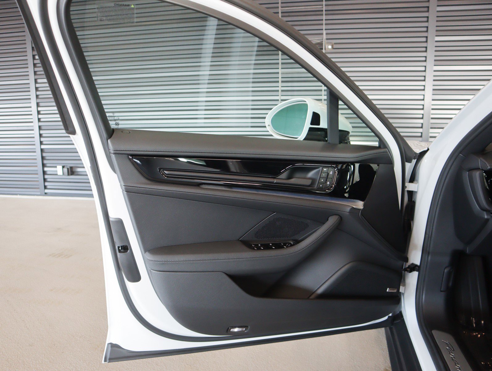 2026 Porsche Panamera Base - Photo 25