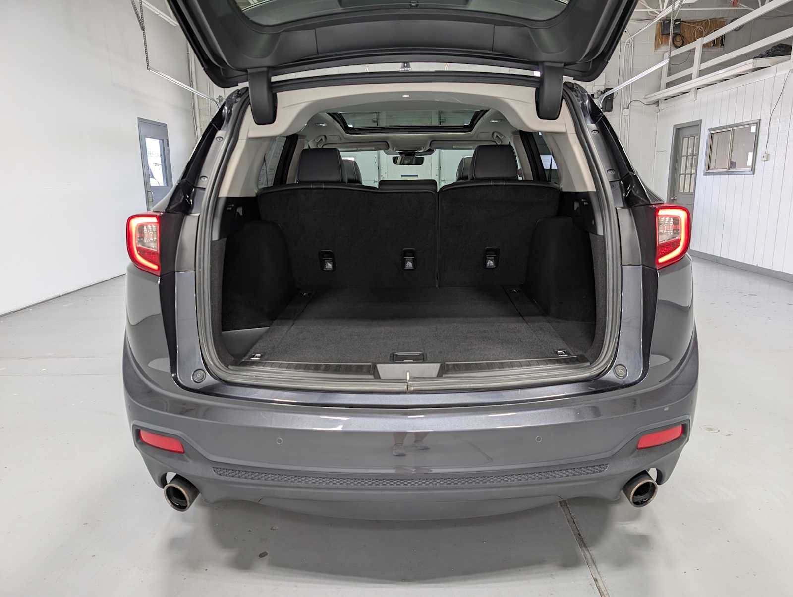 Used 2019 Gunmetal Metallic Acura w/Technology Pkg image 42