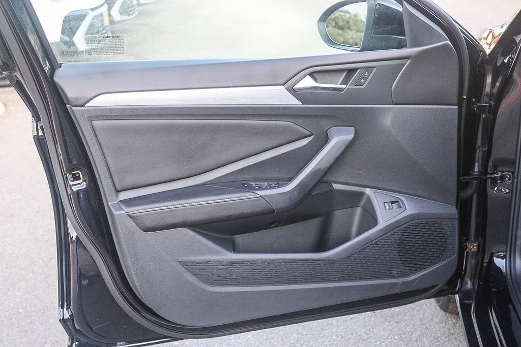 New 2027 Black Volkswagen 1.5T S image 24