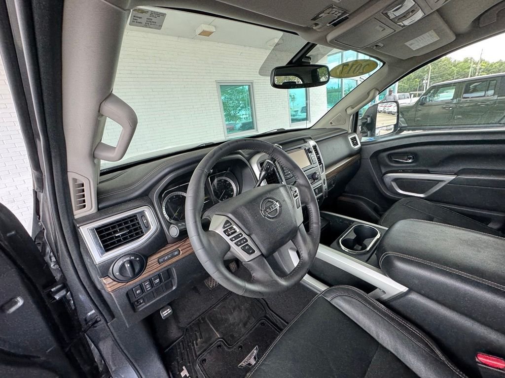 Used 2017 Gray Nissan SL image 13