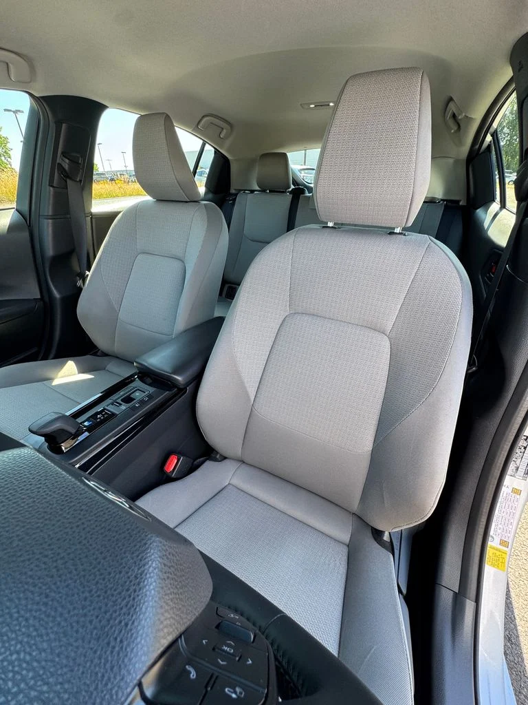 Used 2025 Cutting Edge Toyota LE image 31