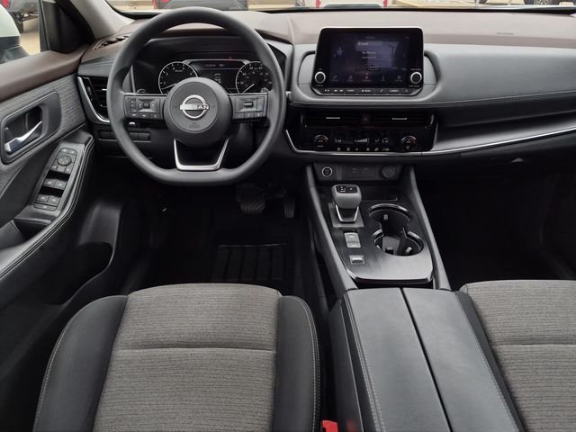 Used 2023 White Nissan SV image 26