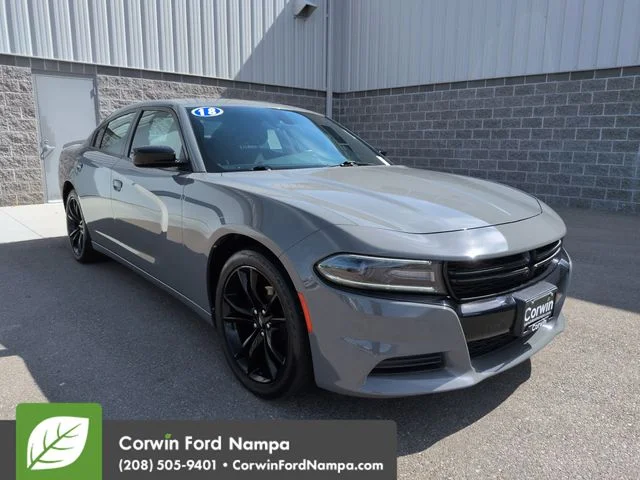 2018 Dodge Charger SXT's photo
