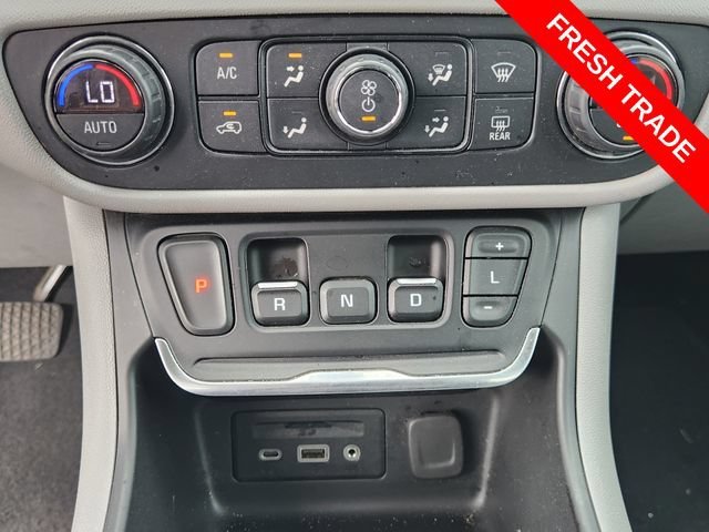 Used 2020 SATIN STEEL METALLIC GMC SLT image 17
