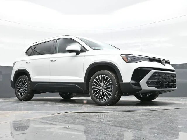 2025 Volkswagen Taos SE - Photo 23