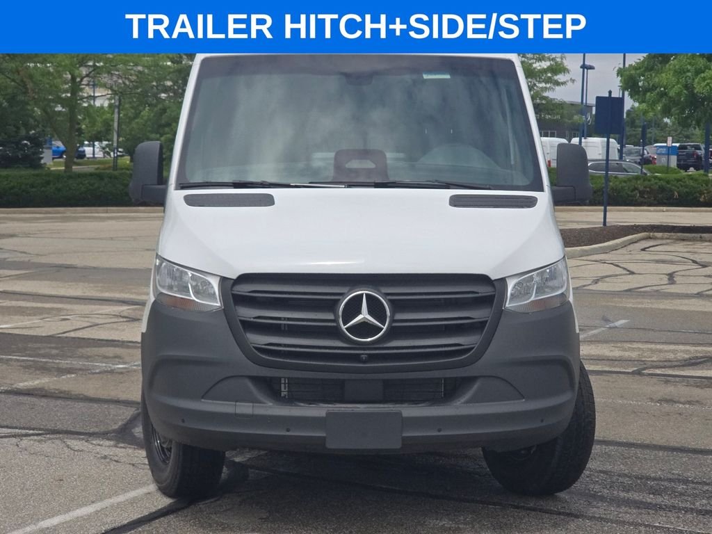 New 2026 Arctic White Mercedes-Benz Cargo 144 WB image 9