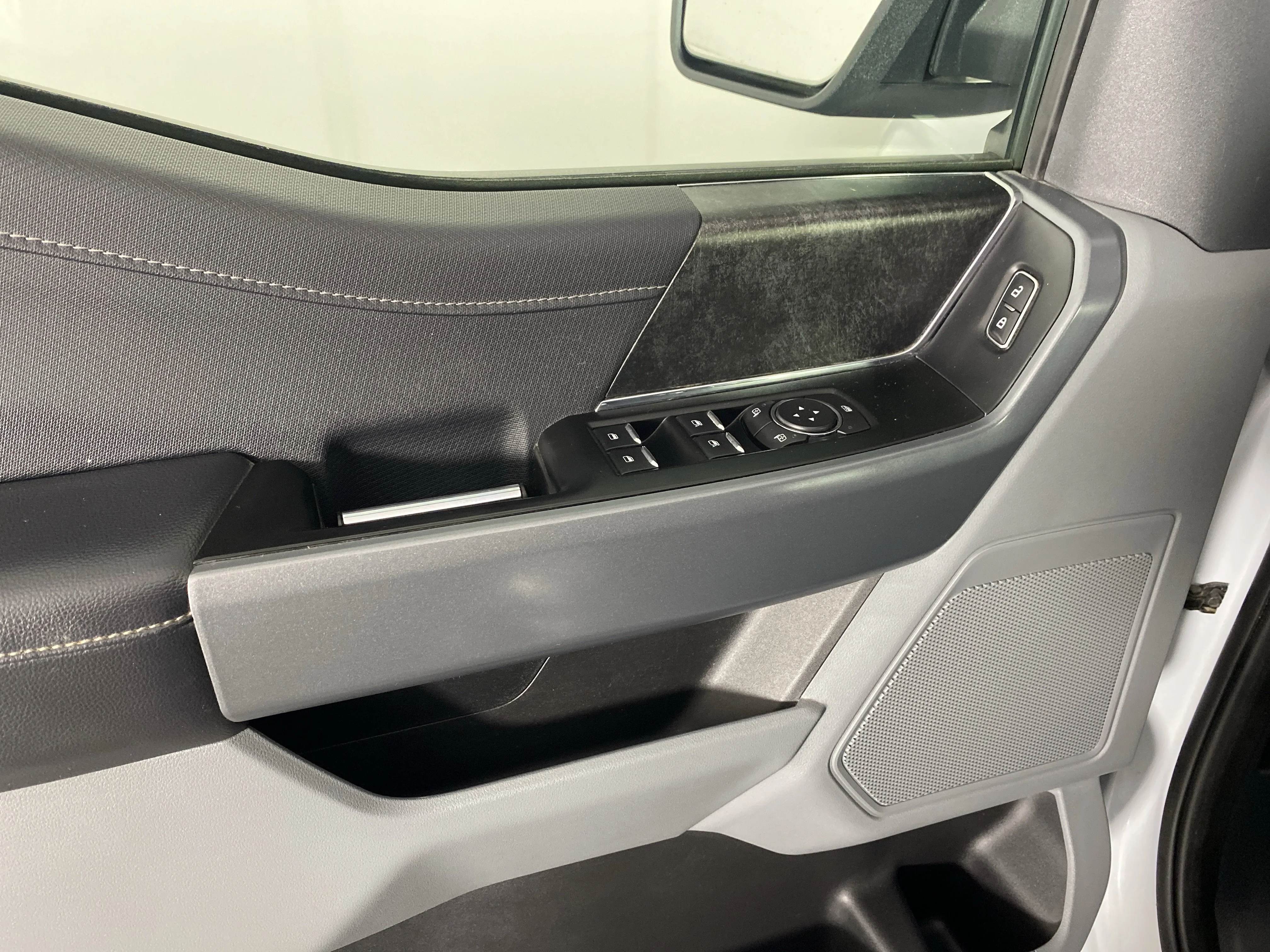 Used 2021 Space White Metallic Ford  image 15