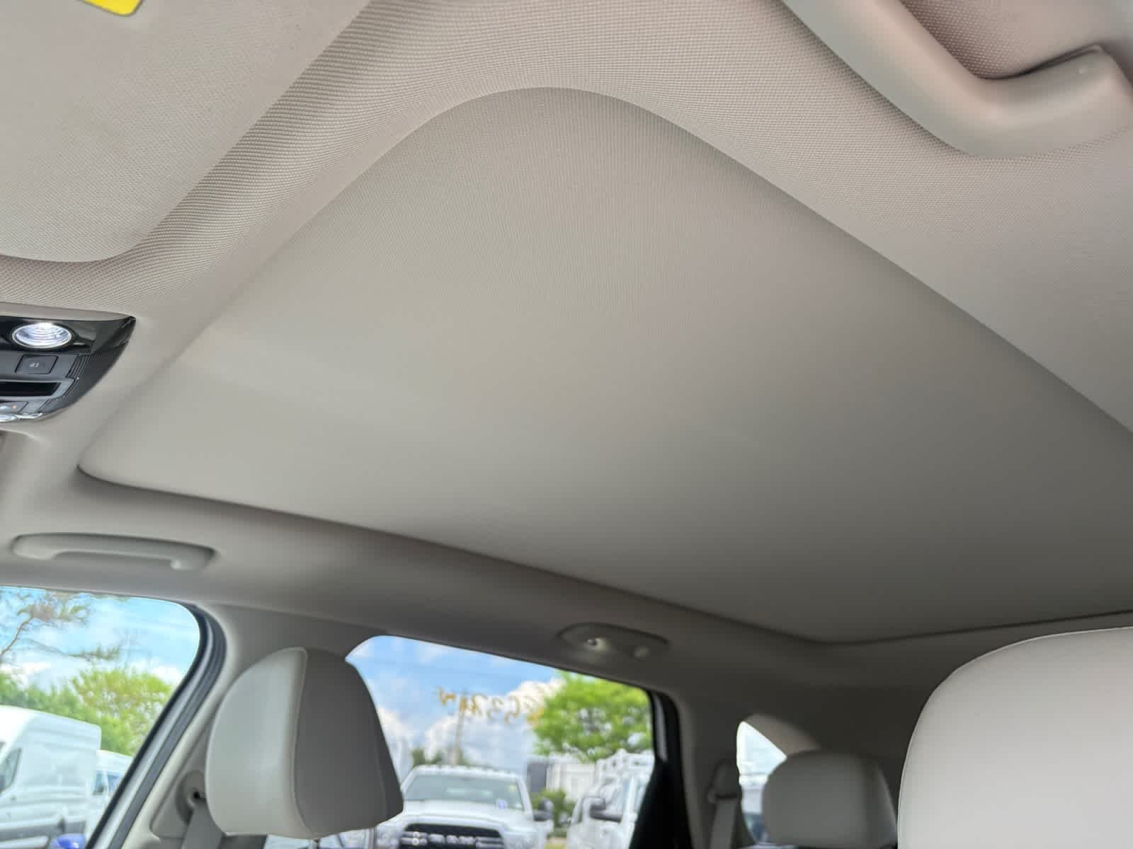Used 2023 Glacial White Pearl Kia SX image 30