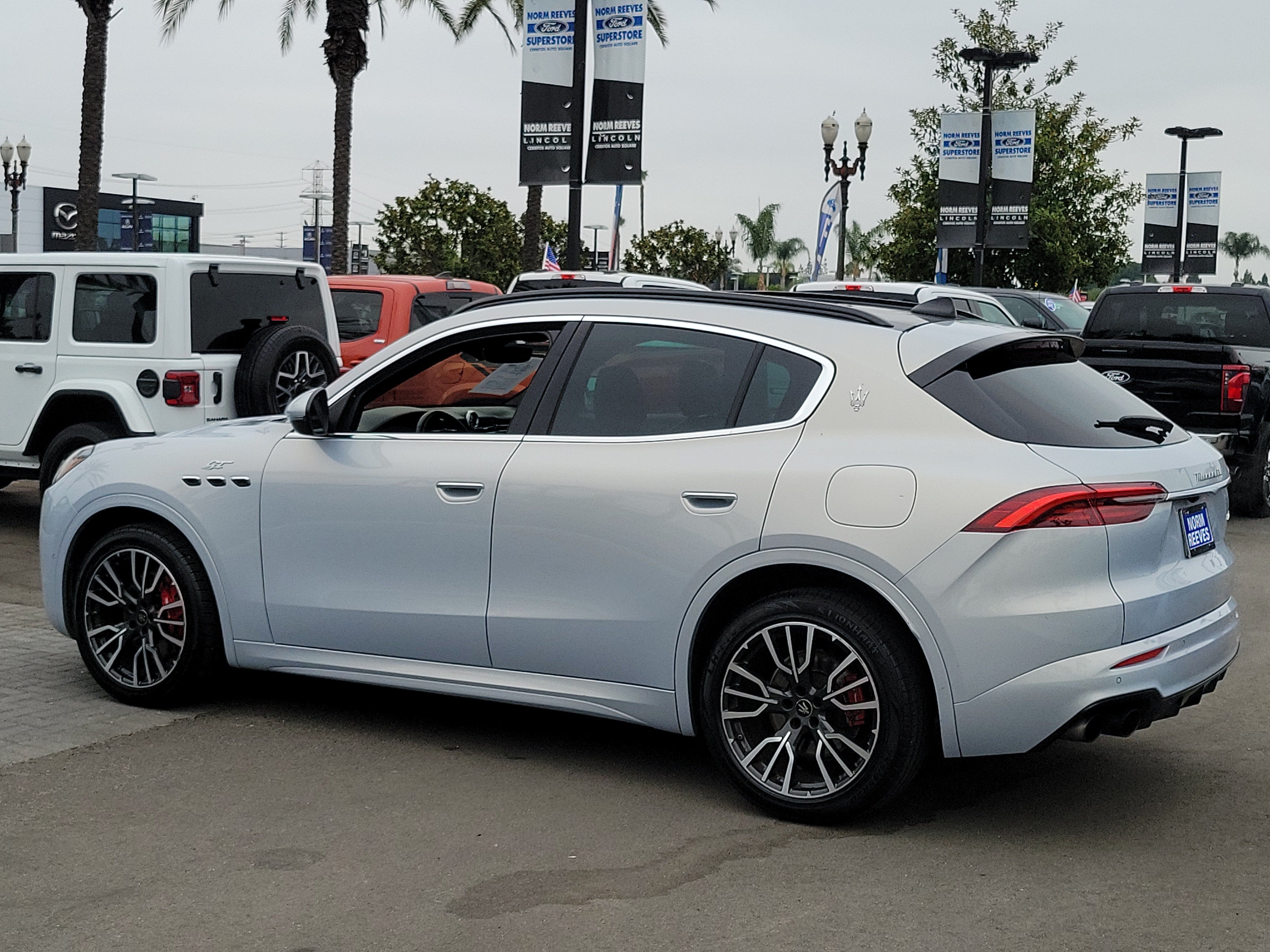 Used 2023 Bianco Astro Metallic Maserati GT image 15