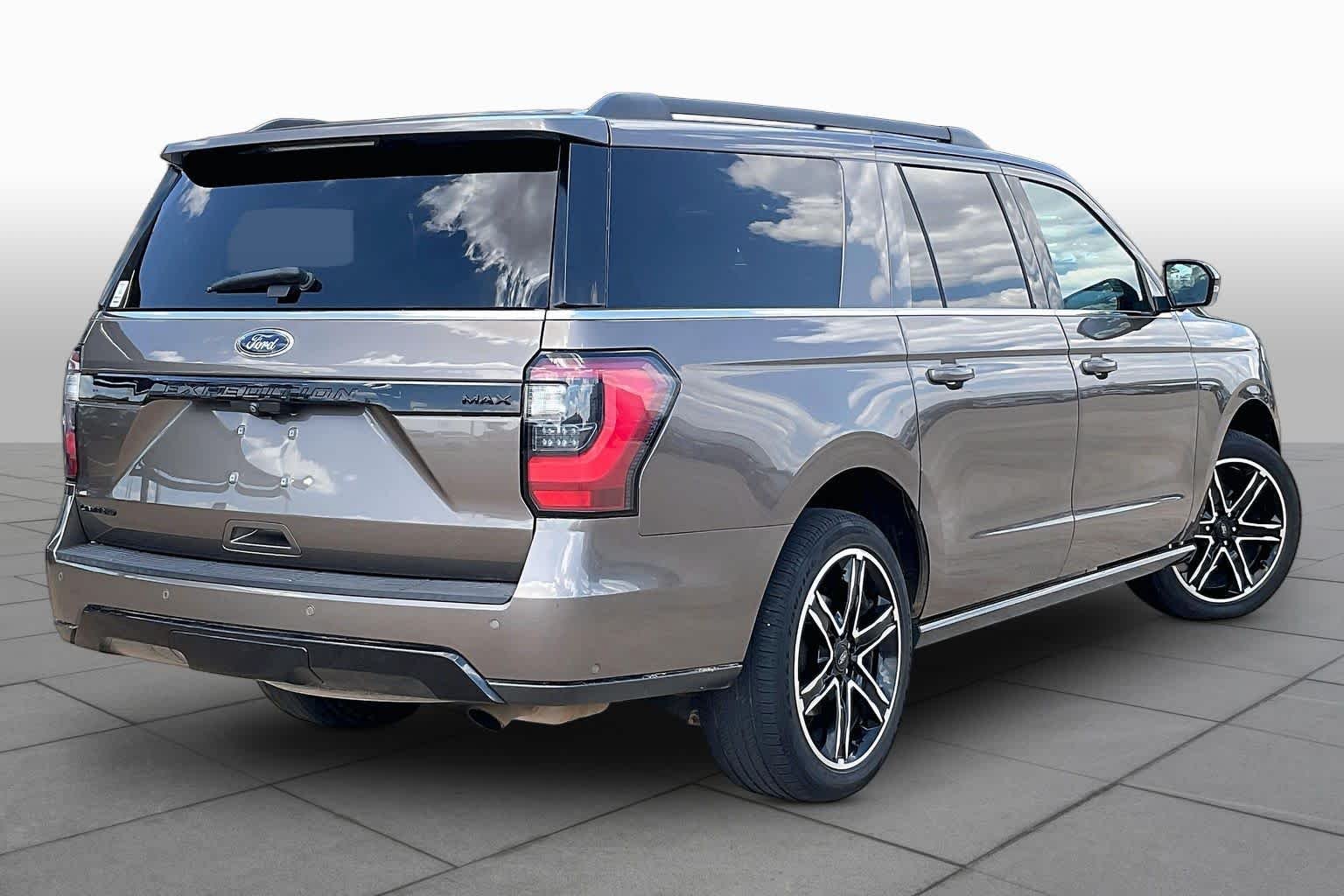Used 2019 Stone Gray Ford Limited image 14