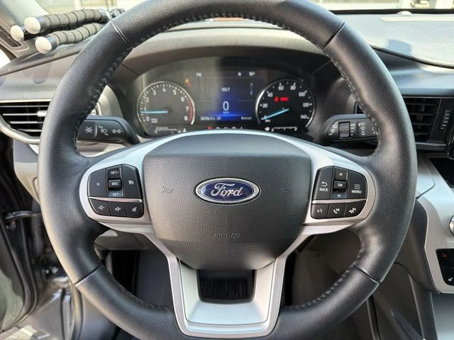 Used 2023 Gray Ford XLT image 17