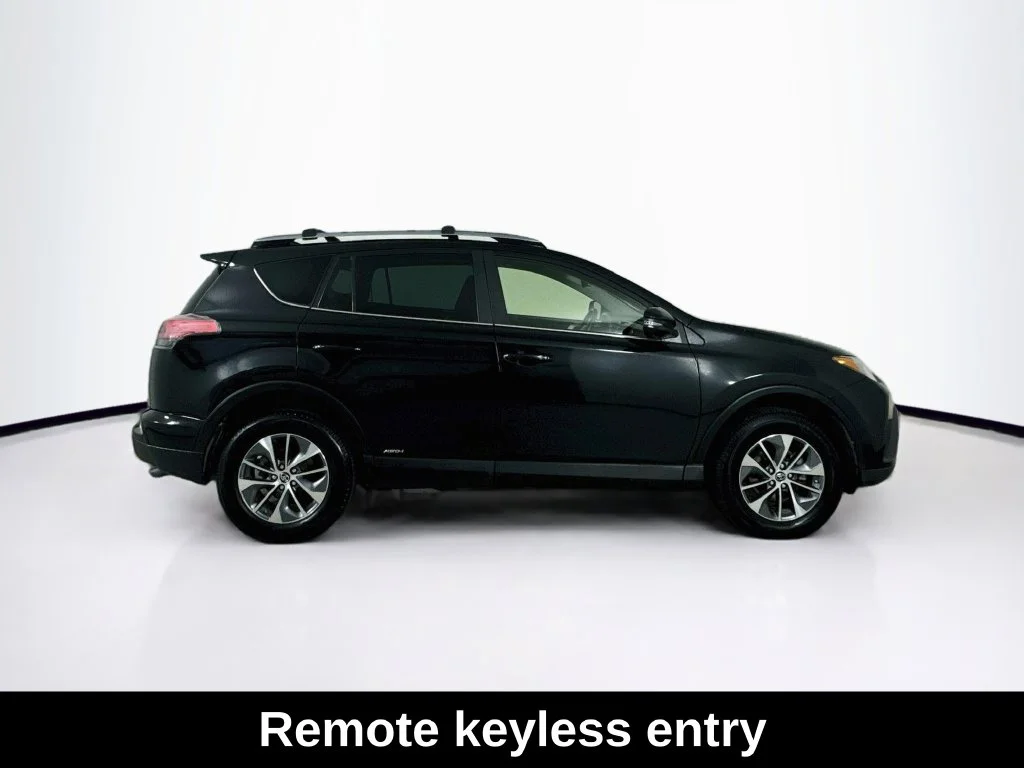 Used 2018 Black Sand Pearl Toyota XLE image 9