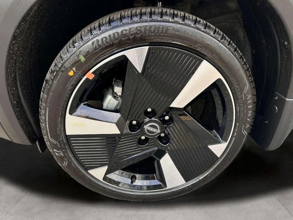 New 2026 Super Black Nissan SR image 11