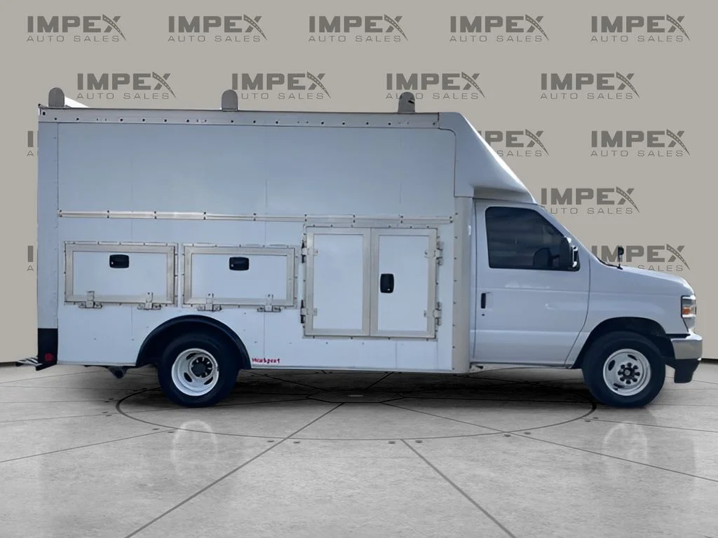 Used 2024 White Ford Base image 5