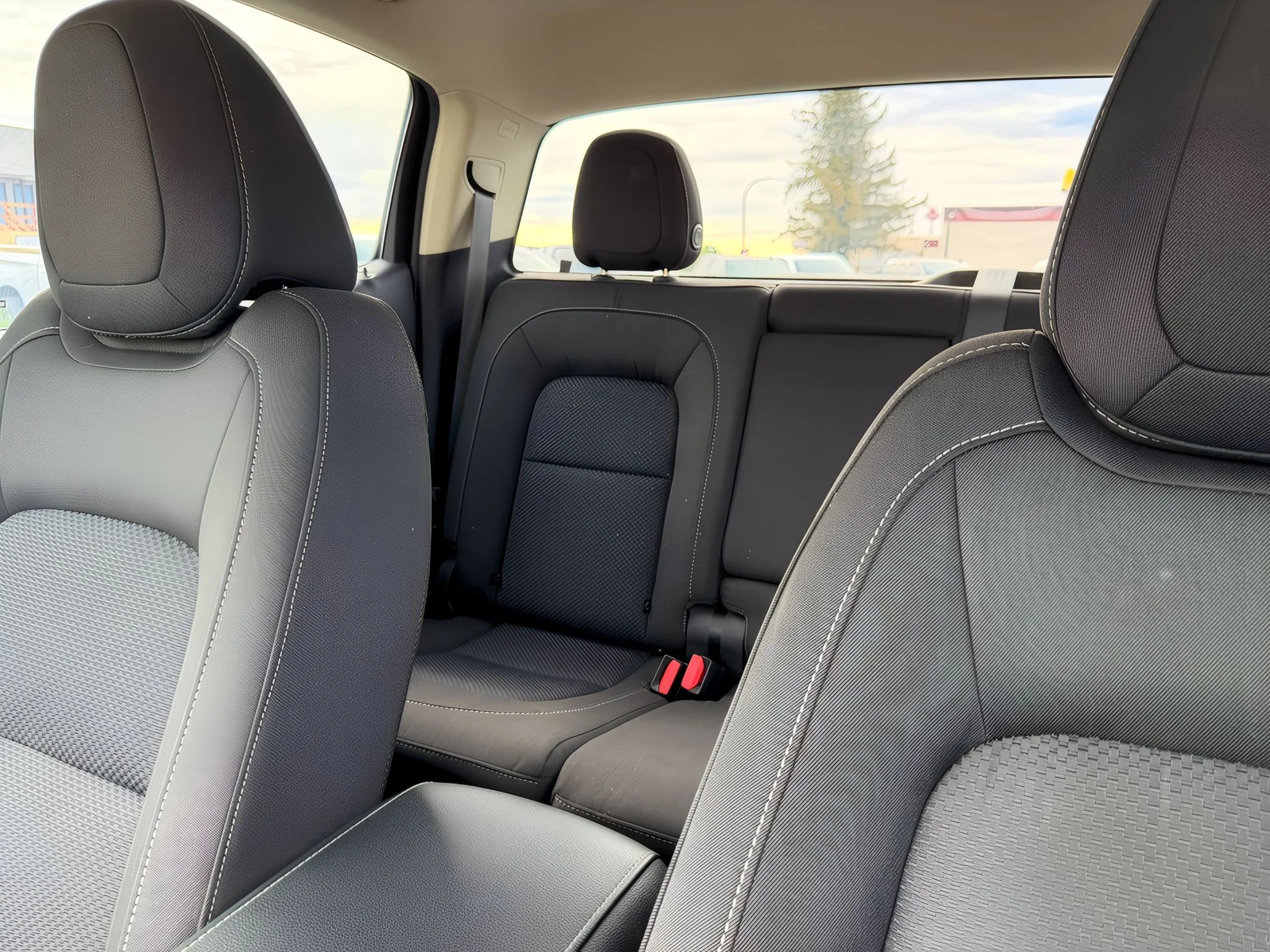 2020 Chevrolet Colorado LT - Photo 27