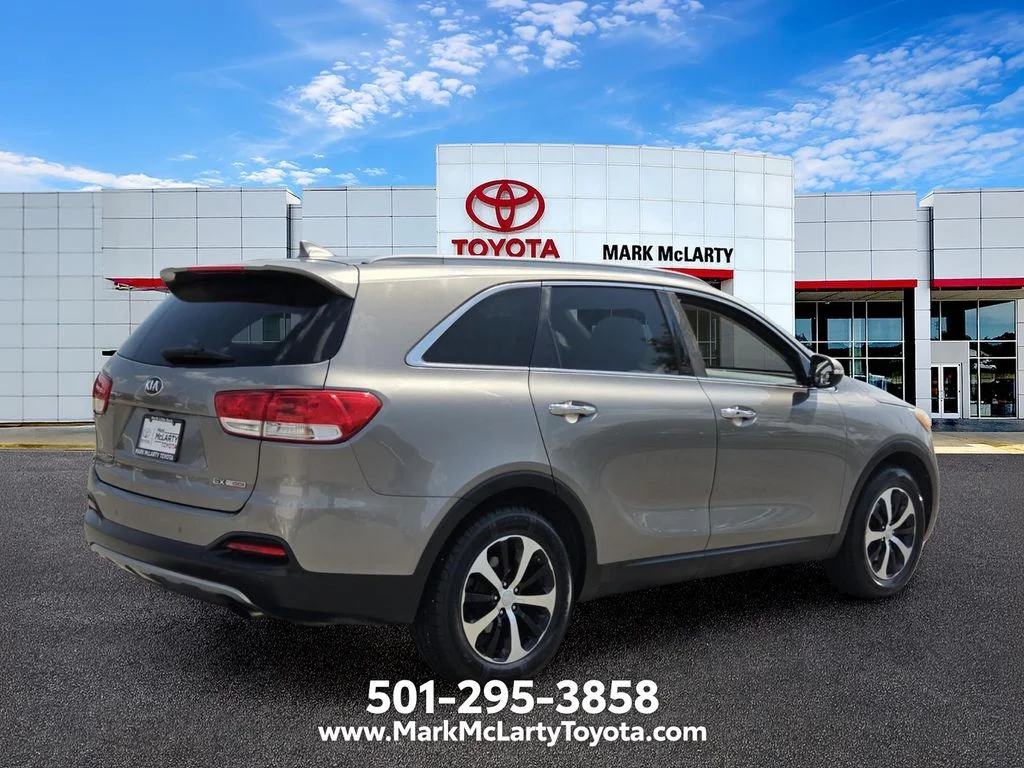 Used 2016 Silver Kia EX image 5