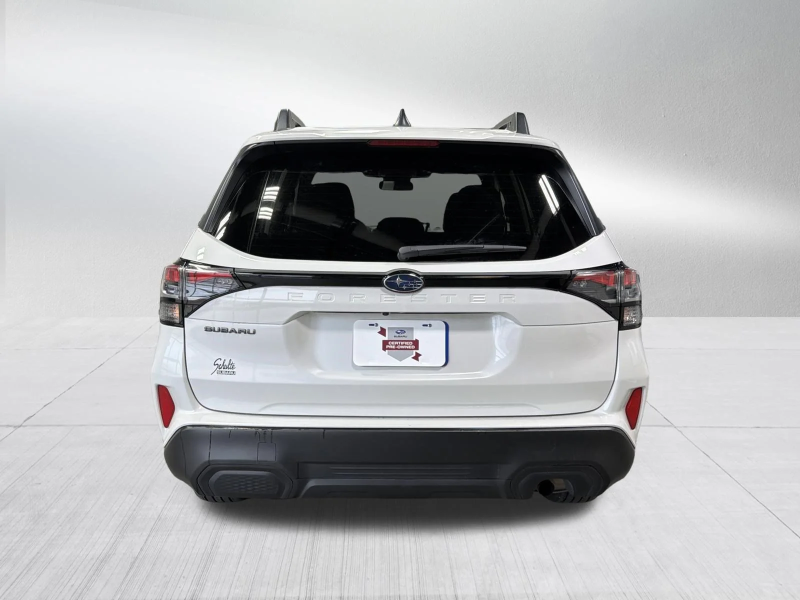 Used 2025 Crystal White Pearl Subaru Premium image 6