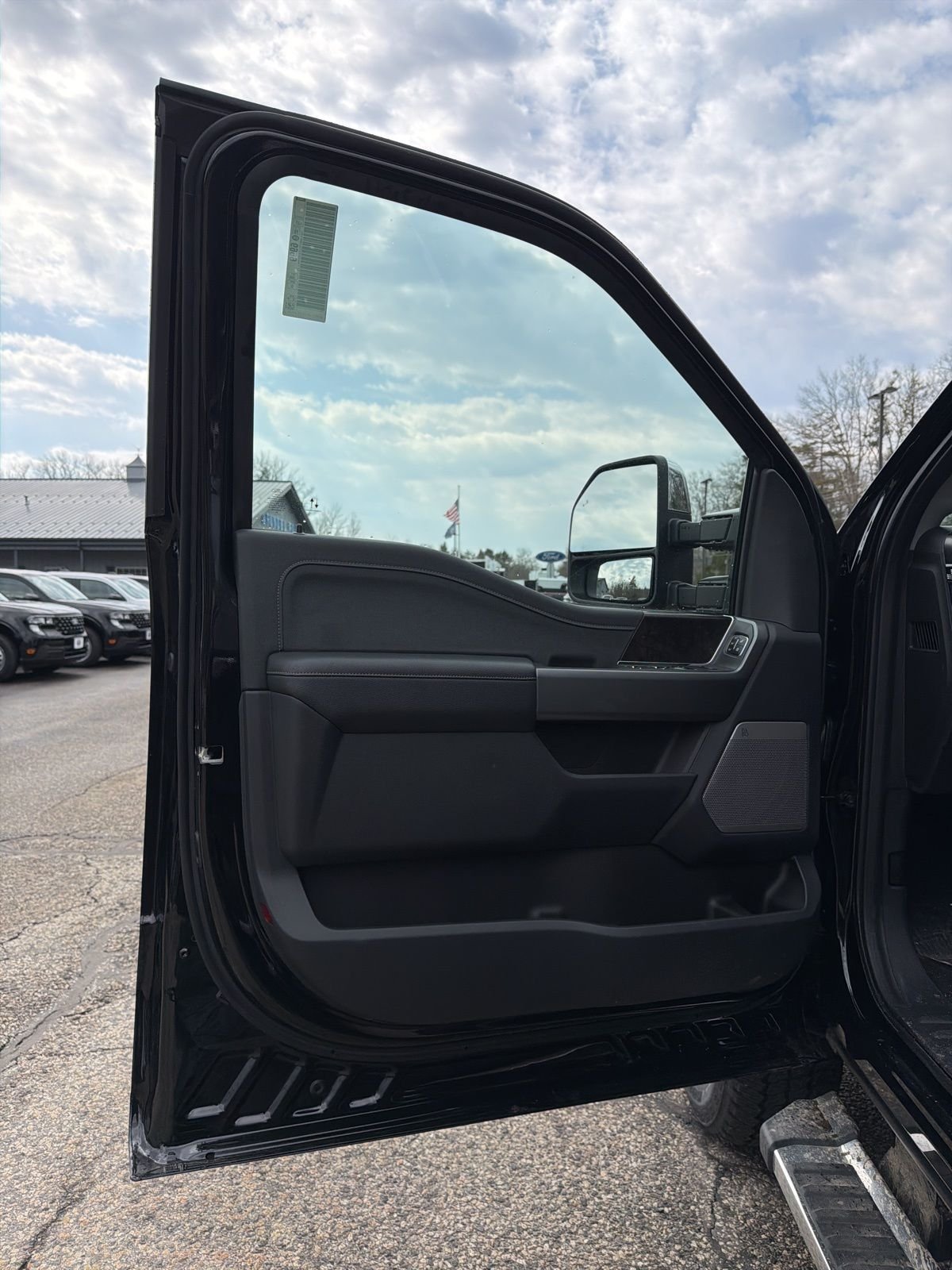 New 2026 Agate Black Metallic Ford F-250® Lariat® image 14