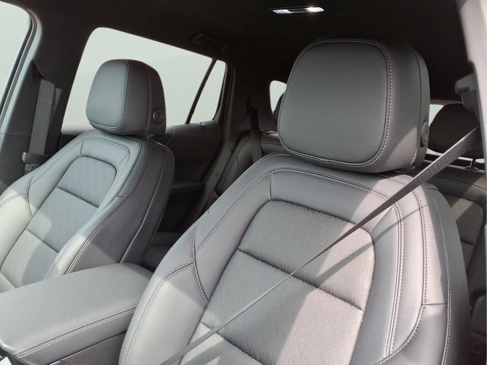 New 2026 Mosaic Black Metallic Chevrolet LT image 15
