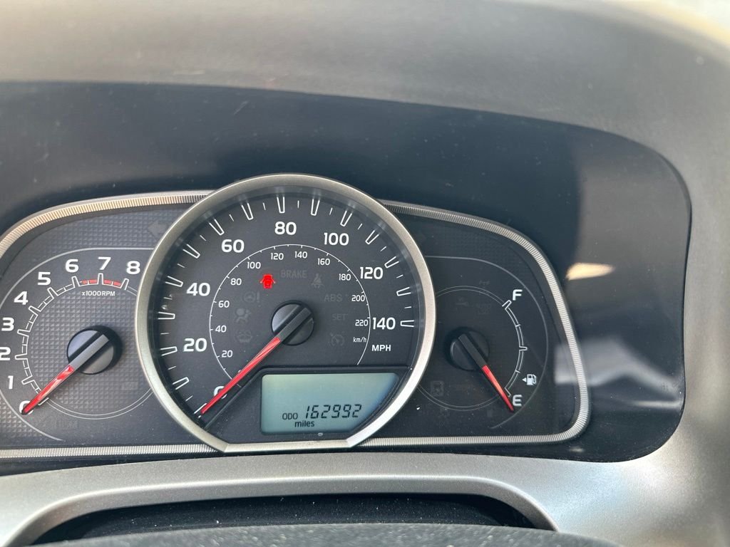 Used 2013 White Toyota XLE image 6