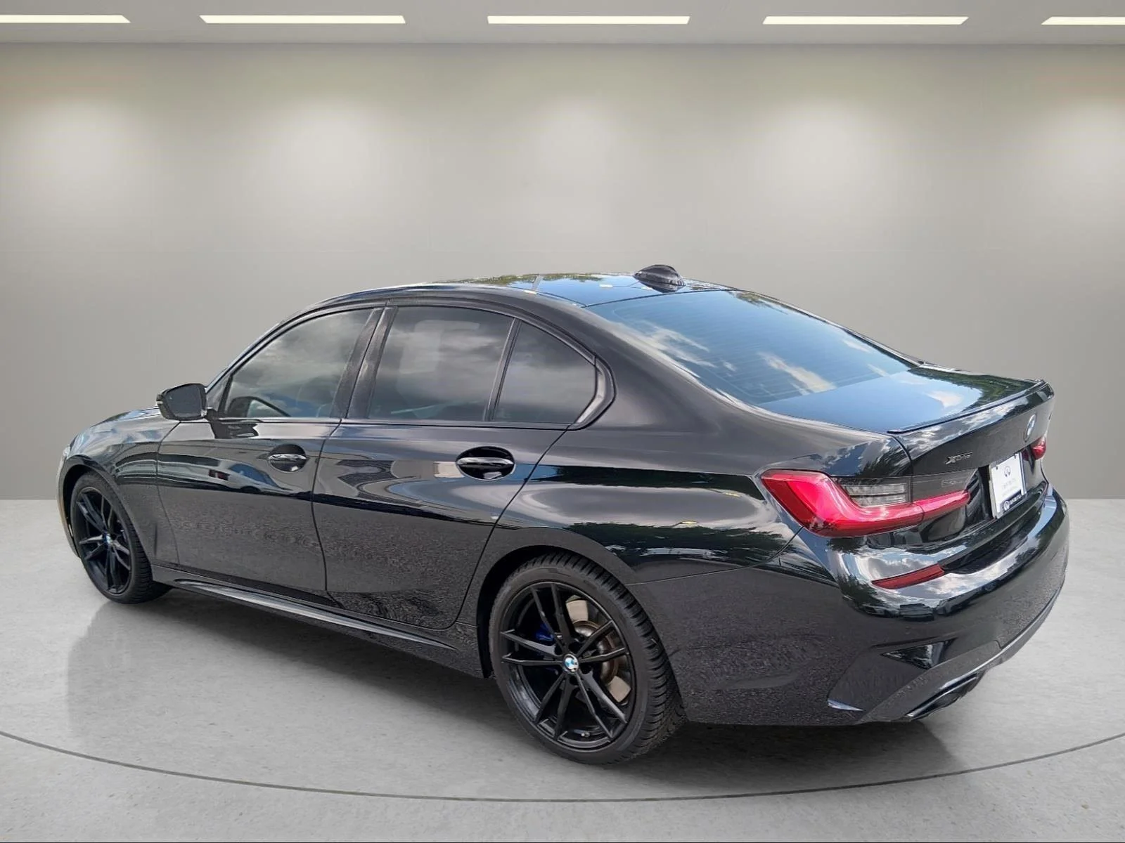 Used 2021 Black Sapphire Metallic BMW M340i xDrive image 3