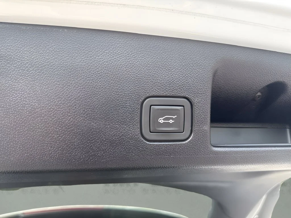 Used 2024 White Chevrolet LT image 25