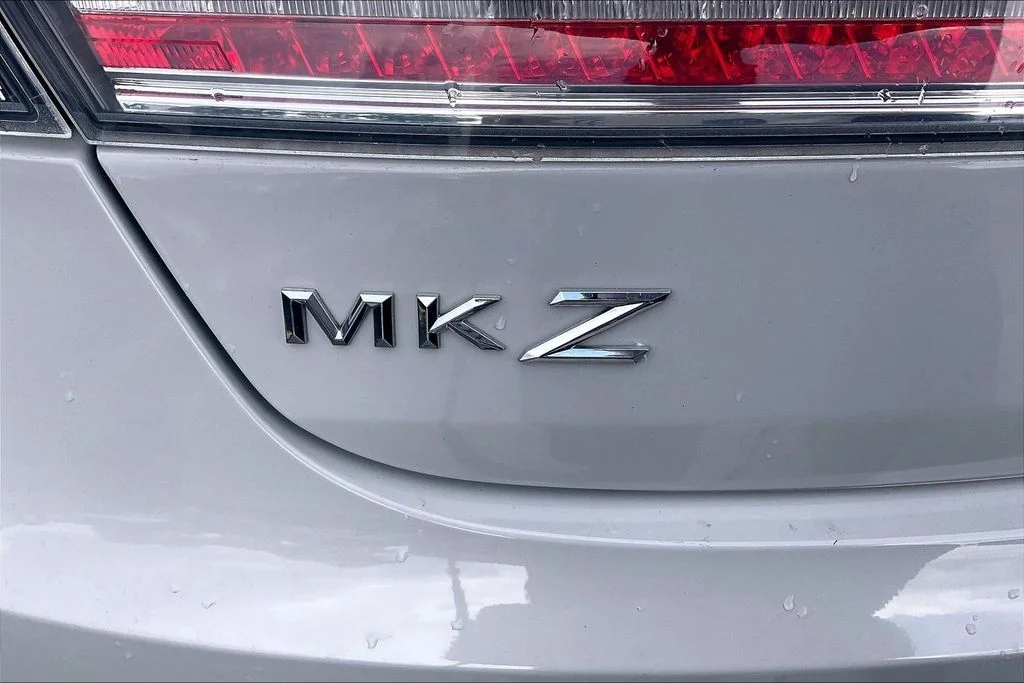 Used 2019 White Lincoln Standard image 7