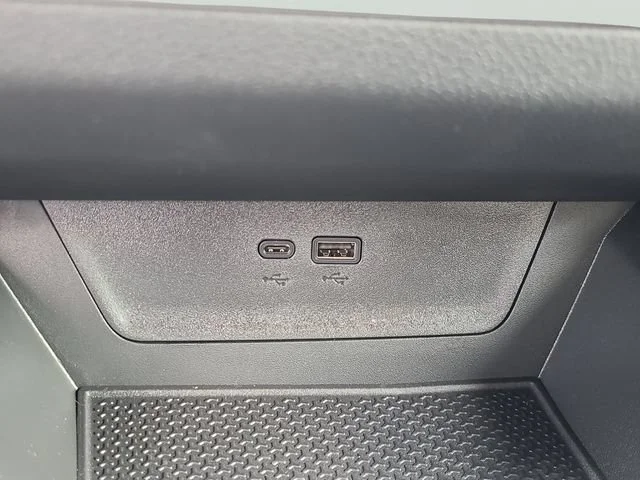 New 2027 Mosaic Black Metallic Chevrolet LT image 31