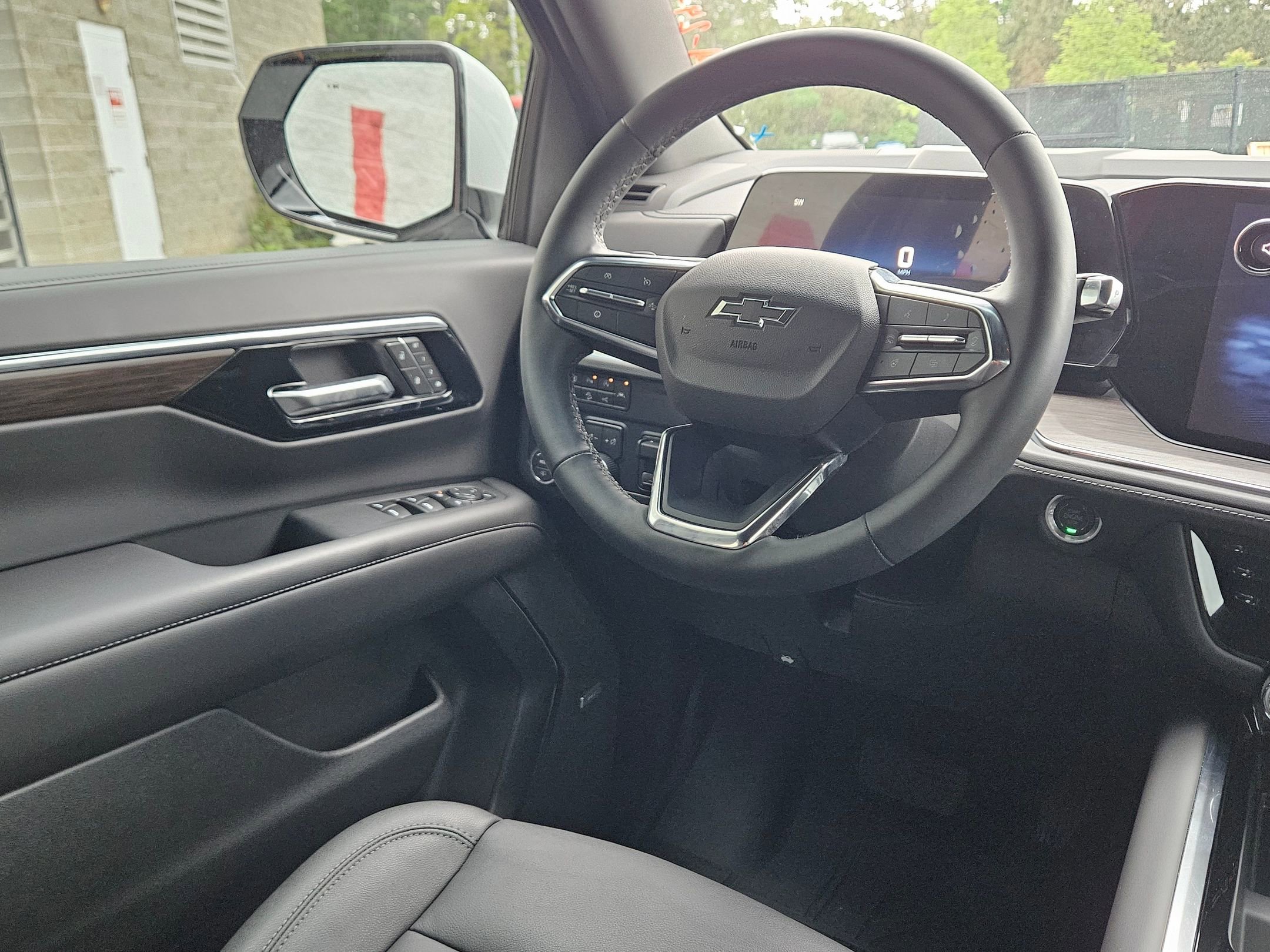 Used 2026 Summit White Chevrolet Z71 image 9