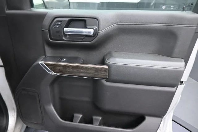 Used 2020 Silver Chevrolet LT image 13
