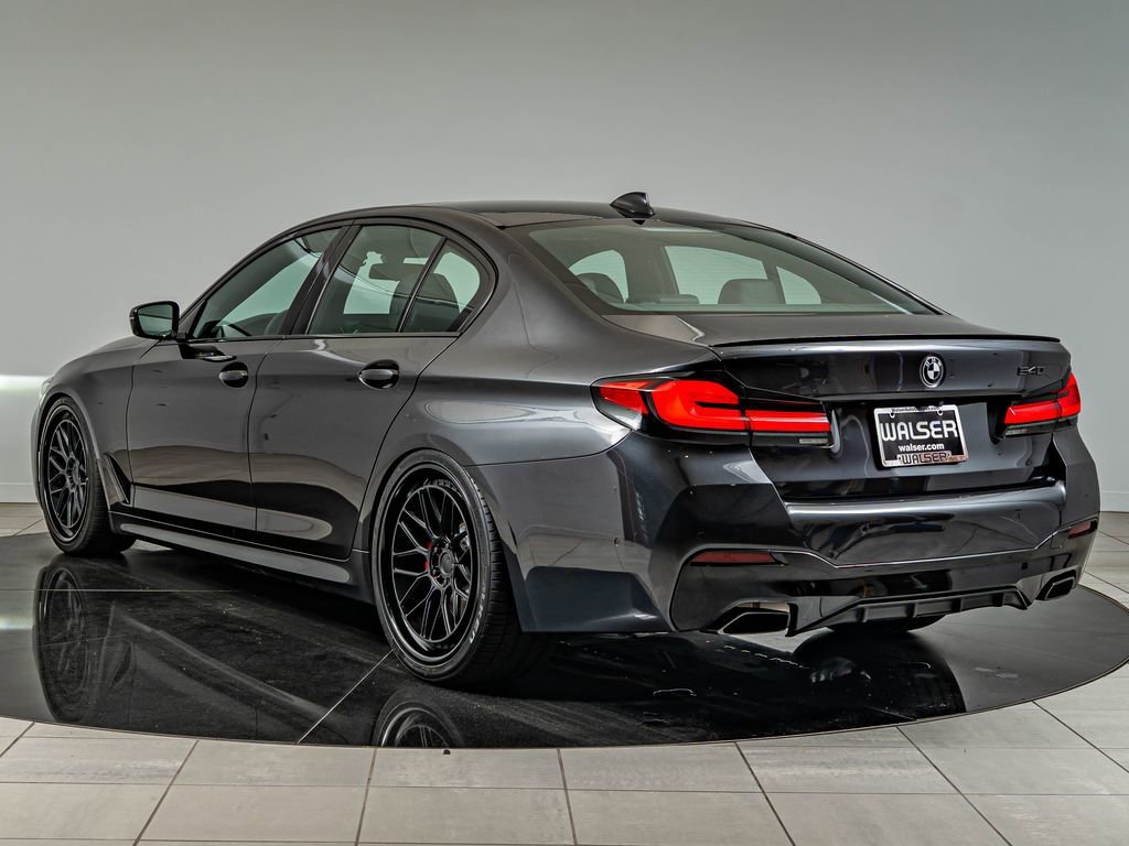 Used 2023 Dark Graphite Metallic BMW 540i image 7