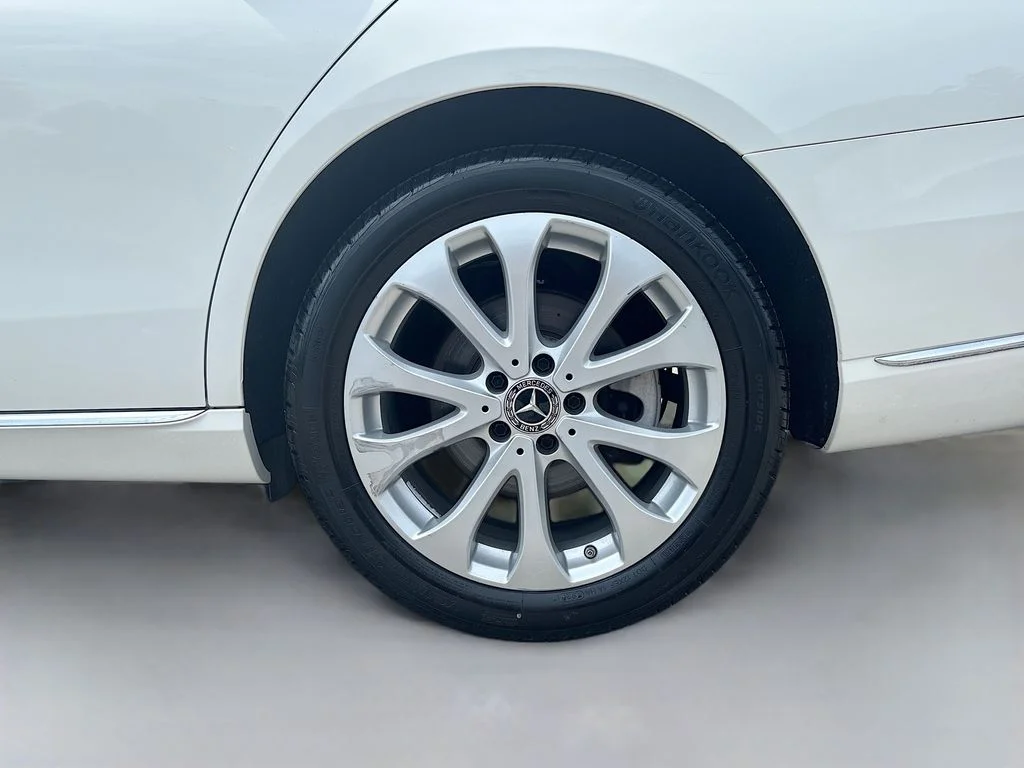 Used 2018 Polar White Mercedes-Benz E 300 image 13