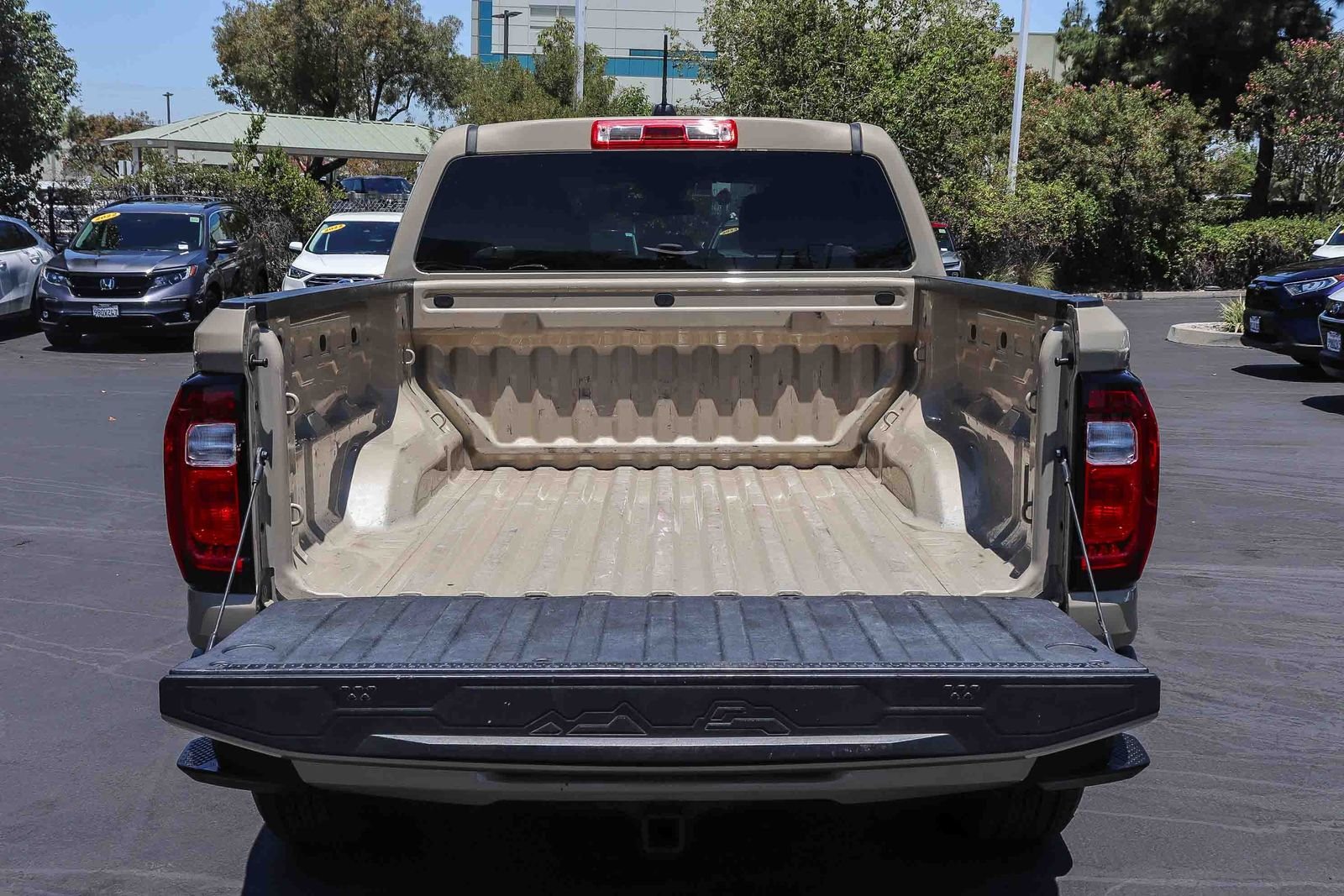 Used 2024 Desert Sand Metallic GMC Elevation image 32