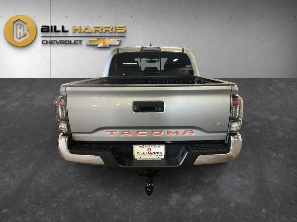 Used 2017 Silver Toyota TRD Off-Road image 11
