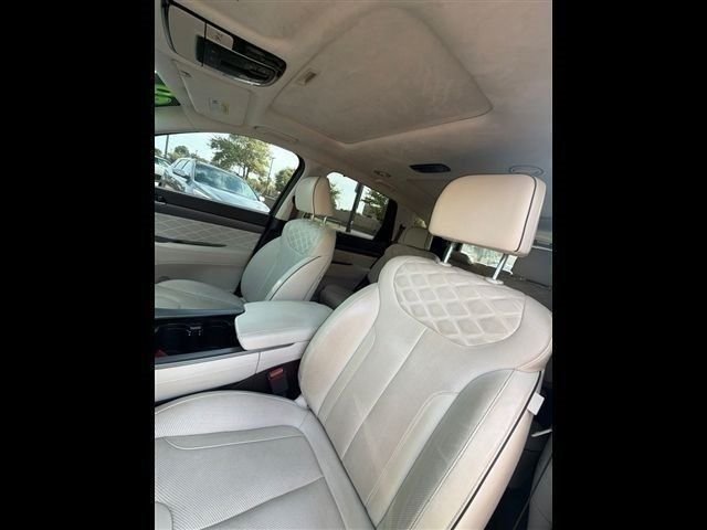 Used 2020 Black Hyundai Limited image 11