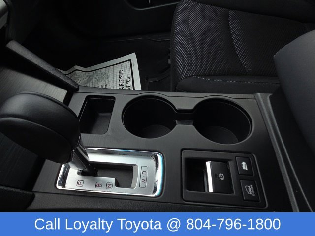 Used 2015 Silver Subaru 2.5i Premium image 27