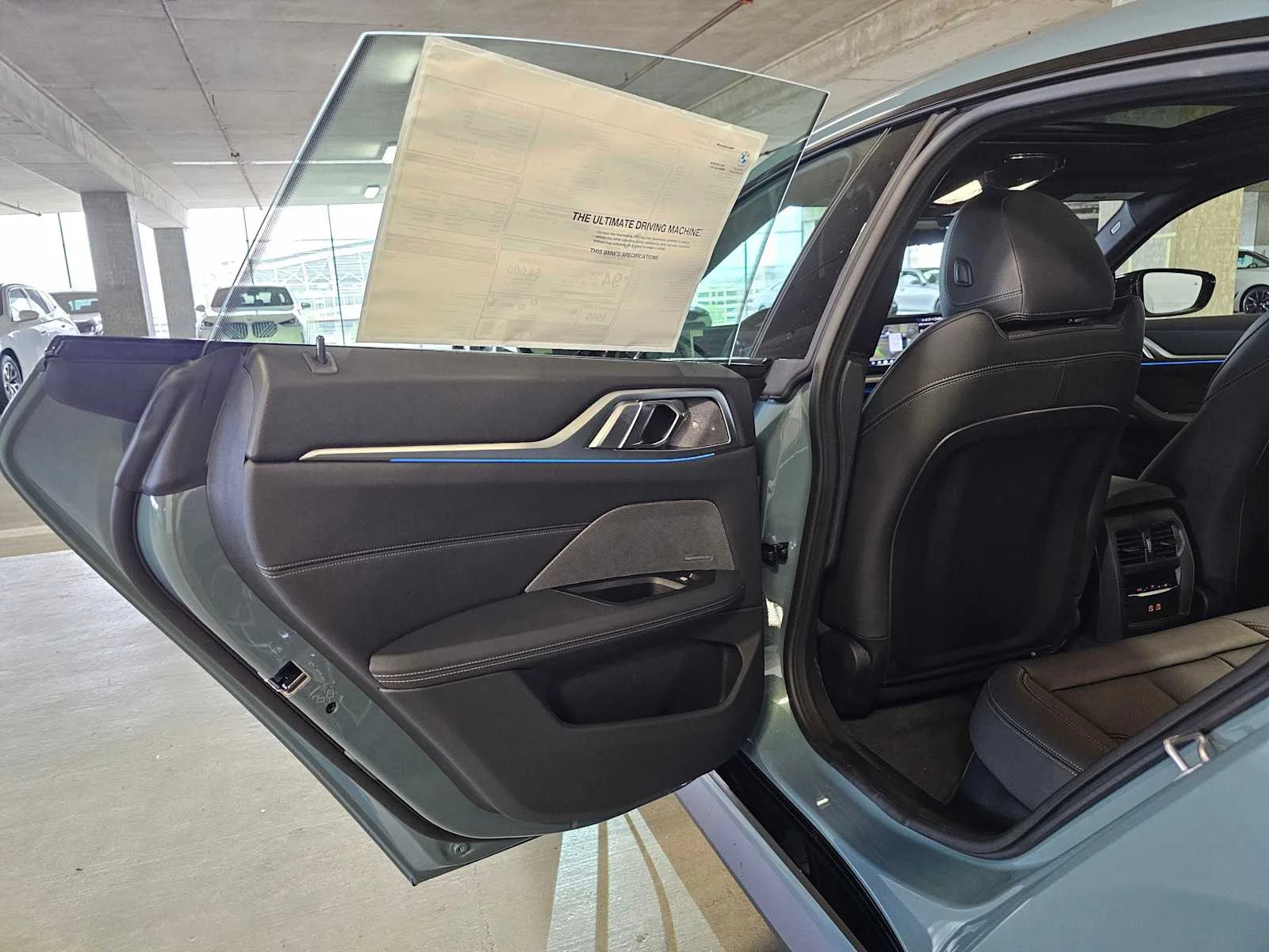 New 2026 Cape York Green Metallic BMW xDrive40 image 33
