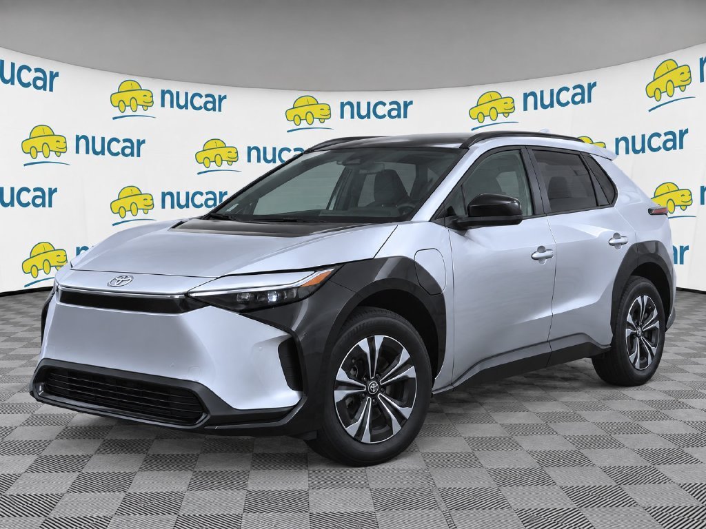 Used 2025 Silver Toyota XLE image 1