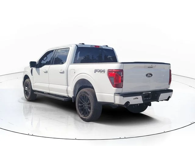 New 2026 Oxford White Ford XLT image 7