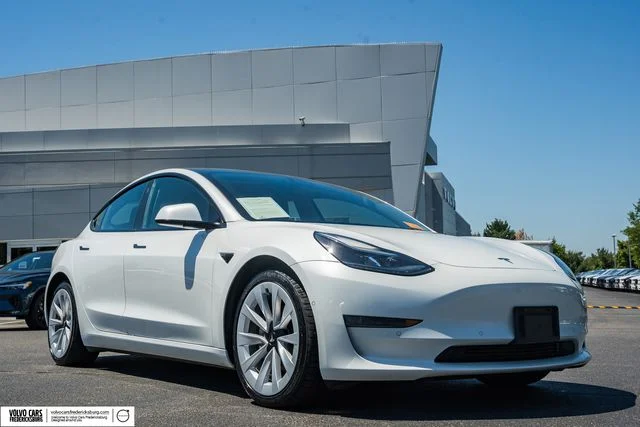 2022 Tesla Model 3 Long Range Dual Motor All-Wheel Drive's photo