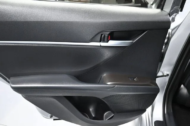 Used 2021 Silver Toyota SE image 9